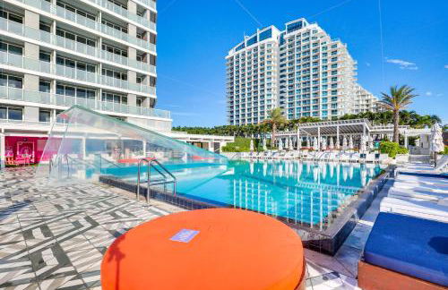 Walk to Beach and Dining! Luxe Fort Lauderdale Condo - Foto 4