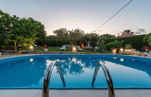 Four-Bedroom Holiday Home Lovinac With An Outdoor Swimming Pool 09 - Foto 14