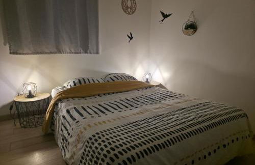 Cocon Jacuzzi privatif - proche Le Mans - Foto 2