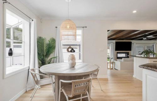 Stunning Retro Beach Oasis, Dual Living, Pool - Foto 17