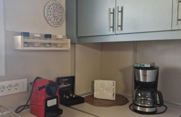 Stergios Suite with Private Jacuzzi - Photo 9