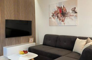 Penny Epetium - Foto 3