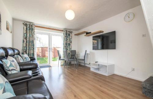 Modern Two Bedroom House with Parking - Foto 11