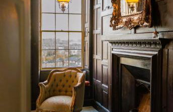 The Old House Apartment - Photo 21