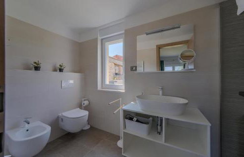 Awesome Home In Brtonigla With Sauna - Photo 40