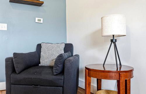 Cozy 2-Floor Home 5BR 3BA 2 Kitchens Backyard - Foto 8