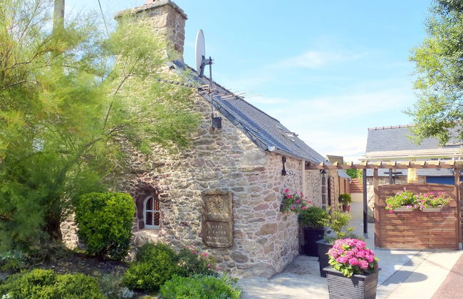Stone House in Brittany Near Sandy Beaches - Foto 1