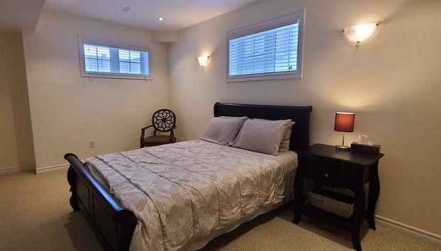 Spacious 2 BR, 3 Beds, Sleeps 6, Kitchen, Laundry - Foto 2