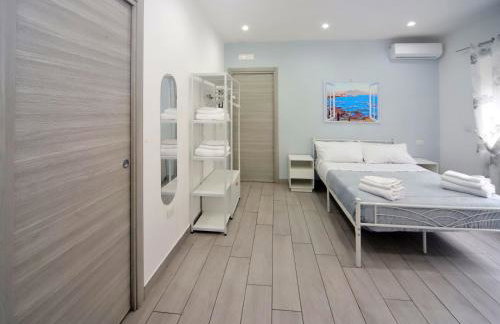 Dimora di Antonietta Room - near Train Station & Wi-Fi - Foto 11