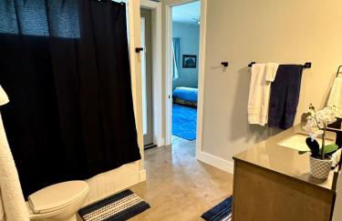 Upscale Modern Hill Country Home! Has it ALL! - Foto 61