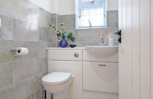 One Elms Way - Sleeps 8 - West Wittering - Foto 47