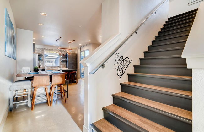 Fancy Townhome Near Old Town, Breweries and River! - Foto 35