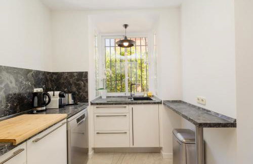 Townhouse in first line beach, Bahia de Marbella, Marbella - Photo 34