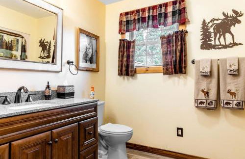 Gorgeous Cottage with Hot-tub and Games in Beaver Cove, Maine - Foto 45