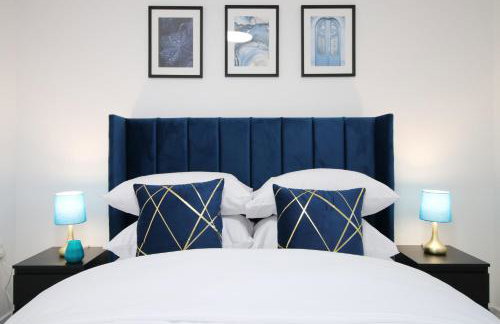 New Cardiff Bloc Exclusive Apartments By Prime Stays - Shops and Parking - Great for Groups and Families - Foto 29