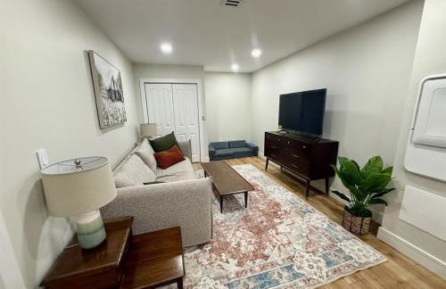 The Canopy 4BR Forest Escape Spa, Sip, and Unwind - Foto 13