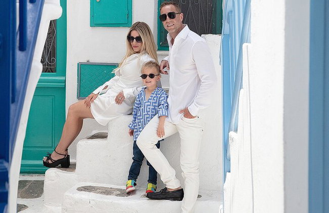 High End Photo Shoot in Mykonos Greece - Photo 47