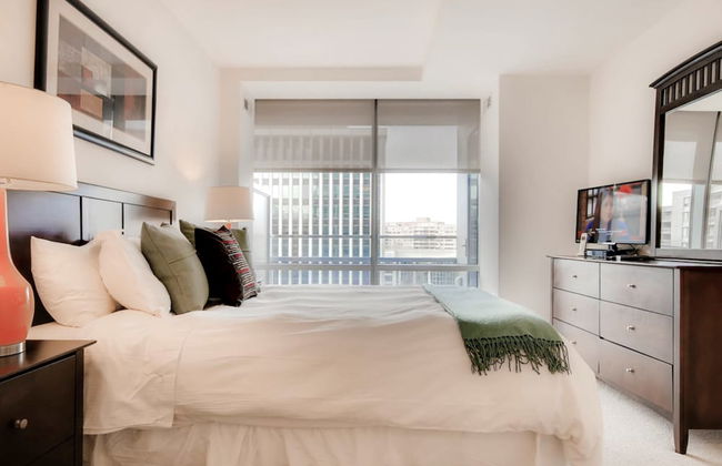 Bluebird Suites near National Airport - Photo 8