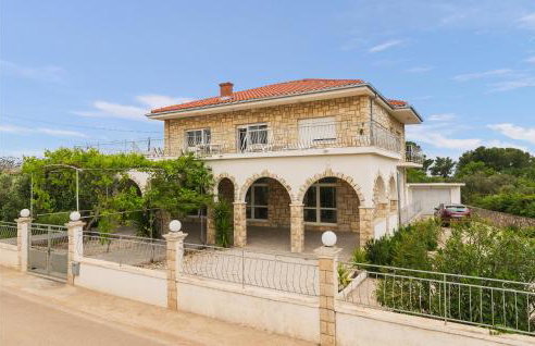 Stunning Apartment In Gornje Selo - Foto 9