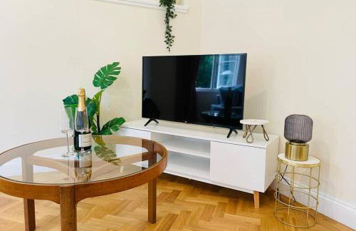 Nomi Homes - Otis House - Free Parking - Central -10ppl - Foto 1