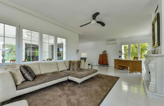 4bed Villa Sleeps 8- Pool, Garden, Bbq, Near Beach - Foto 12