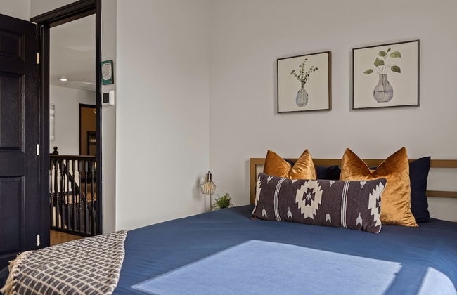 For Lake Sake by Avantstay Lakefront Hot Tub View - Photo 46