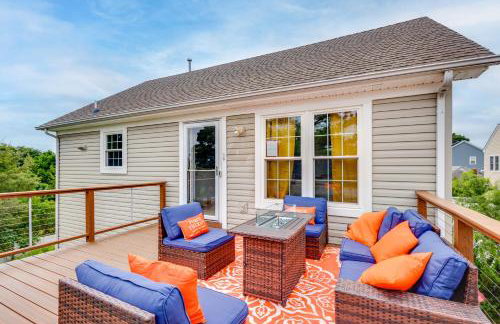 Walk to East Beach Apt with Outdoor Space - Photo 1