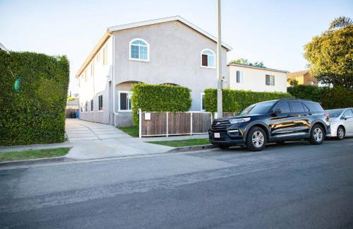 Modern 5-bedroom House FREE parking - Foto 7