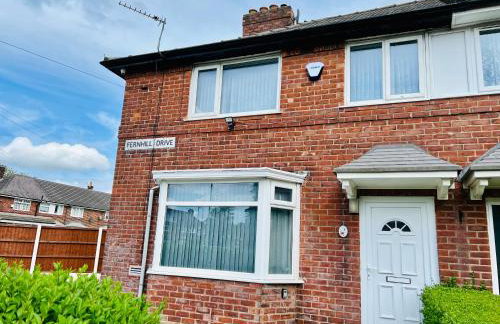 Beautiful and Homely 3 Bed House With FREE Parking So Close To Man City and City Centre - Foto 53