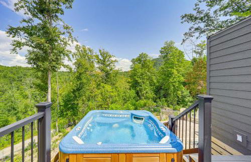 Secluded Lenoir Tiny Home with Private Hot Tub! - Foto 16