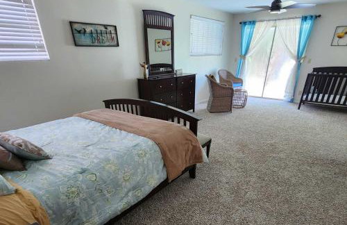 Riverfront Family Home Yard, Orchard, Dock! - Foto 12