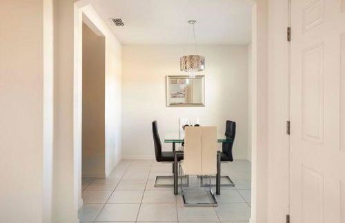 Modern 4 Bdr Home near Tradition Town Center - Foto 28