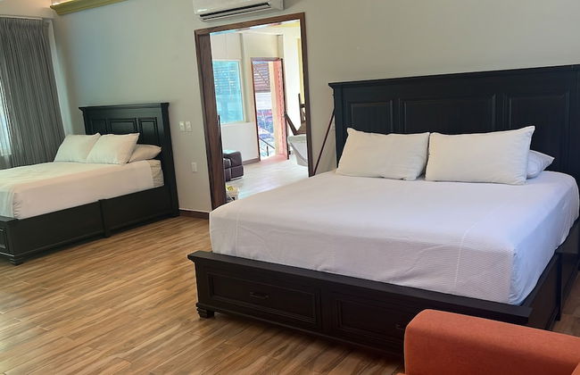 Fully Staffed, Beach Frontage Luxury Villa - Foto 44