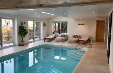 Stunning Beach House Indoor Pool - Foto 12
