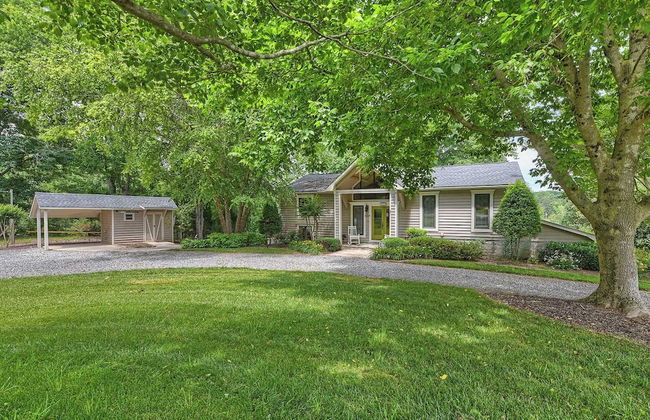 Lakefront w/ Private Dock + Hot Tub Pontoon Rental Butler Bliss by Avantstay - Photo 37
