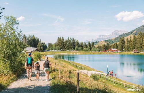 Au Petit Flocon - Appartement 3 pièces, central et proche pistes - parking privé et wifi - Foto 13