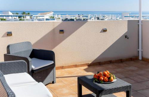 Victoria Sunny flat with sea and pool view - Foto 19