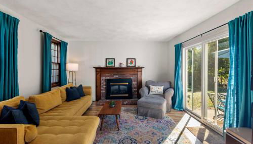 Family-Friendly Central AC Near Beach - Foto 2