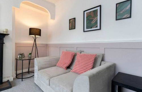 DiscountsContractorsWIFIFree ParkingSmart TV - Foto 2