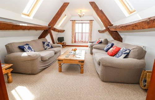 Beachcombers - Photo 6