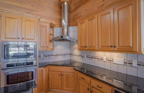 Amazing Vacation Home on the 56 MM, Dock, Water Toys, Fire Pit, 5 bedrooms/5 baths - Foto 14