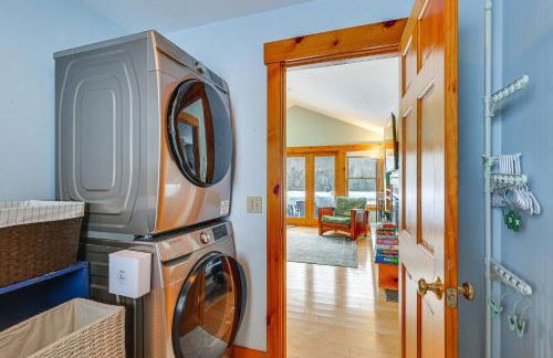 All-Season Lake House Between Okemo and Killington! - Foto 10