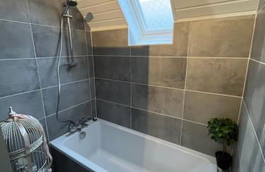 Dans Maison privée Appartement de charme, 70m2 avec pergola Et jardin à 15min centre de Strasbourg Chez Regine - Foto 27