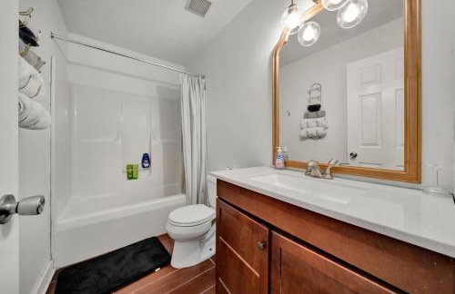 Central Louisville Gem - Near Airport & Top Spots - Foto 30