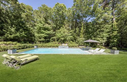 Bull Path Manor by Rove Travel - Luxe Home with Pool & Hot Tub - Foto 25