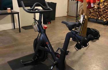 Lakefront Log Cabin, Private Lake Access w/Peloton - Foto 25