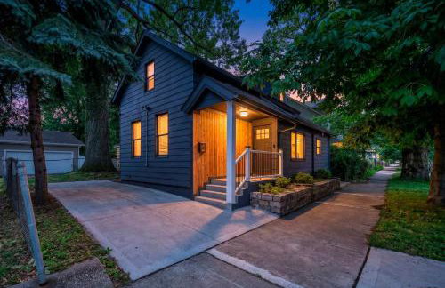 Spacious 3BR PetFriendly Retreat Near DT Cleveland - Foto 6