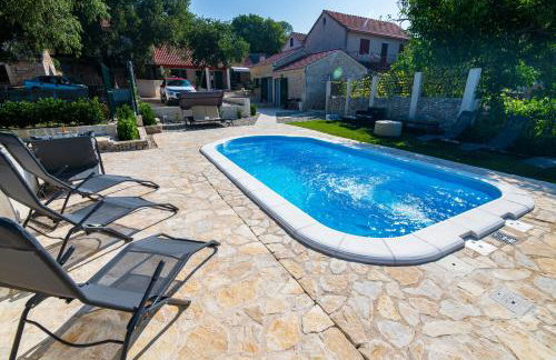 Kameni dvori - Photo 44