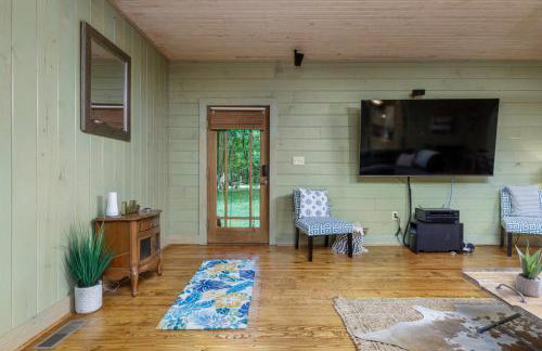 The Wagon Wheel Cabin Hot Tub Sleeps 10 Spacious - Foto 18