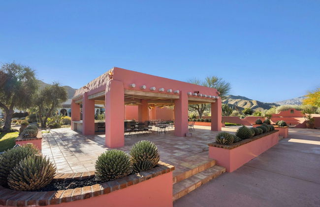 The Pond Estate by Avantstay Maximalist Designer Compound w/ 2 Casitas, Indoor + Outdoor Pools, Tennis Court, & Gorgeous Mountain Views 12k Sqft - Foto 77